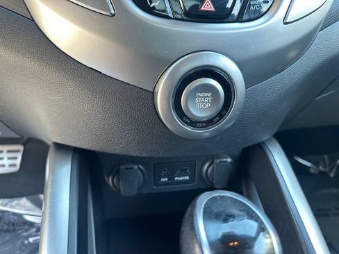 Used 2013 Hyundai Veloster w/ Style Pkg FWD image 32