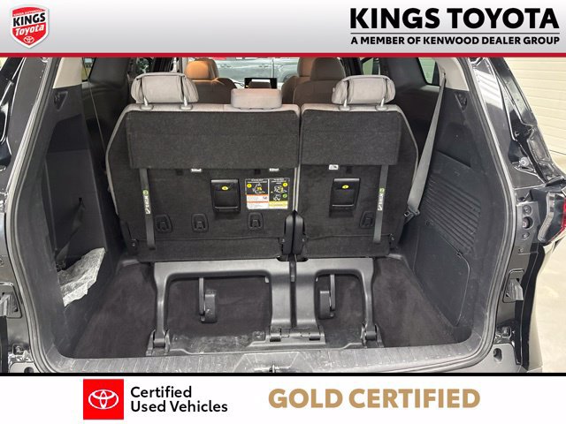Certified 2025 Toyota Sienna LE FWD image 16