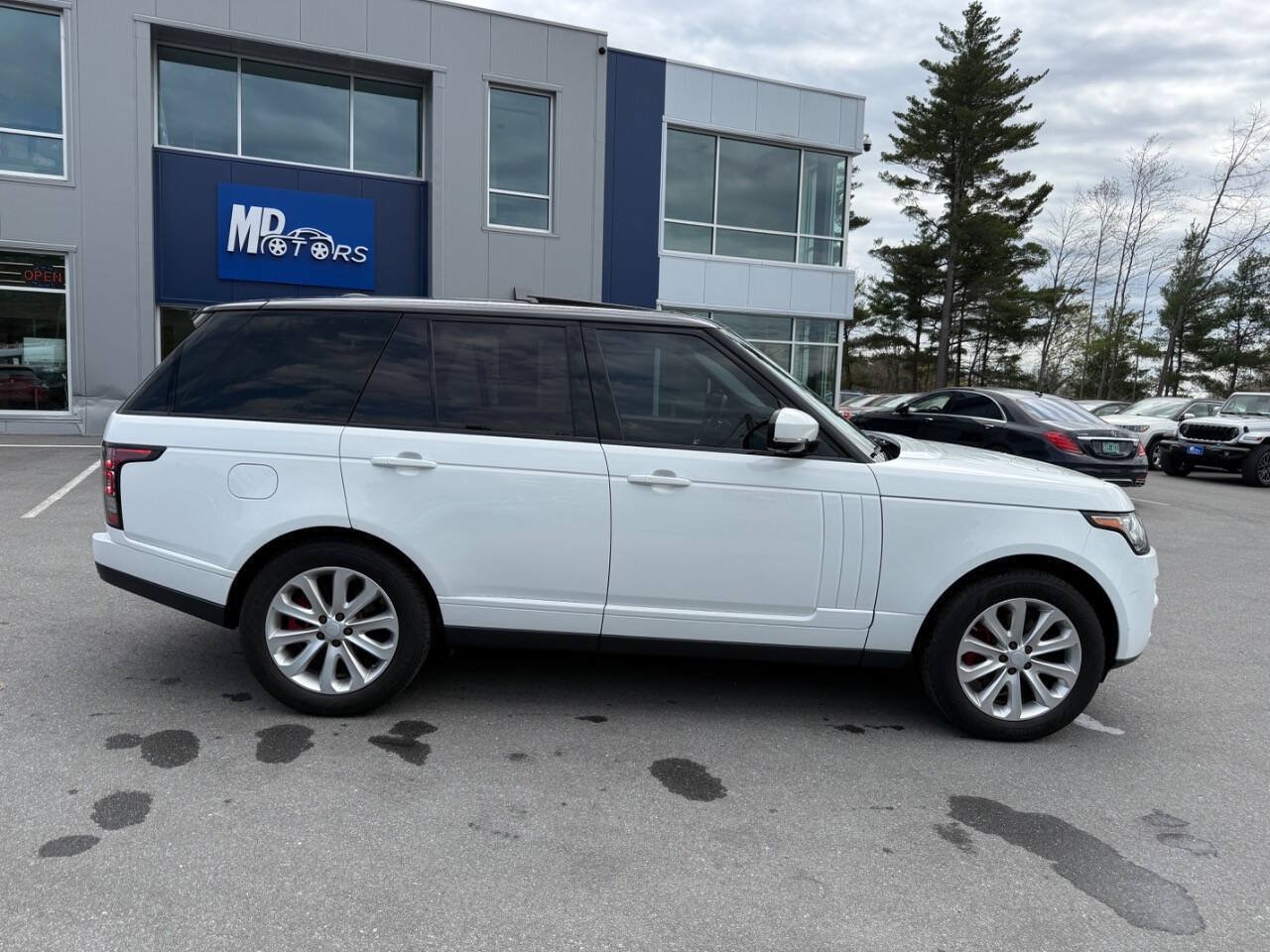 Used 2015 Land Rover Range Rover HSE AWD/4WD image 7
