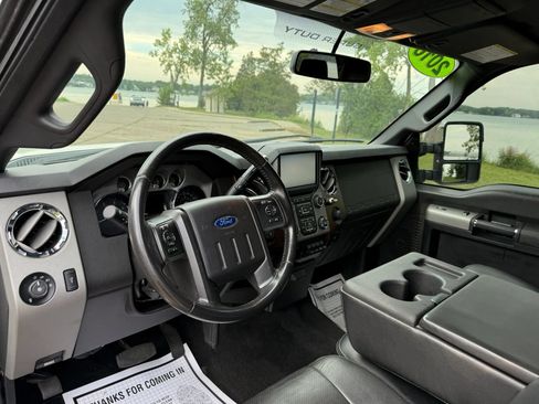 Used 2016 Ford F350 Lariat w/ Lariat Interior Package AWD/4WD image 13
