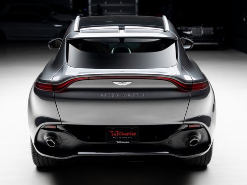Used 2021 Aston Martin DBX image 23