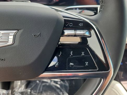 New 2026 Cadillac Vistiq Sport image 14