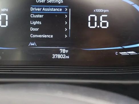 Used 2025 Hyundai Venue SEL FWD image 29