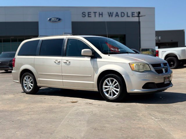 Used 2015 Dodge Grand Caravan SXT w/ Rear Park Assist Package FWD image 1