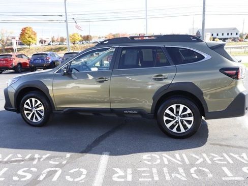 Certified 2025 Subaru Outback Premium w/ Popular Package #1A image 8