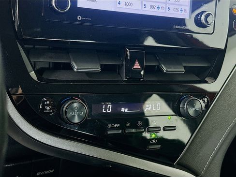 Used 2024 Toyota Camry SE w/ Convenience Package image 23