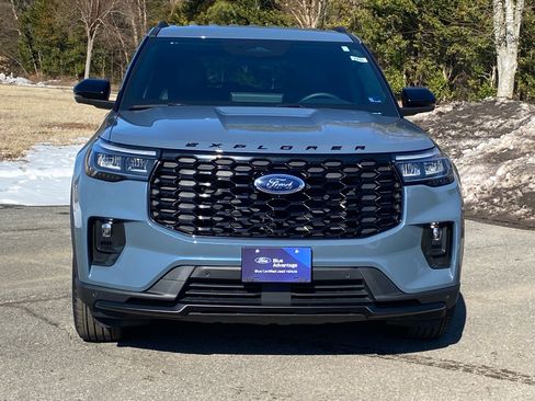 Certified 2025 Ford Explorer ST-Line image 6