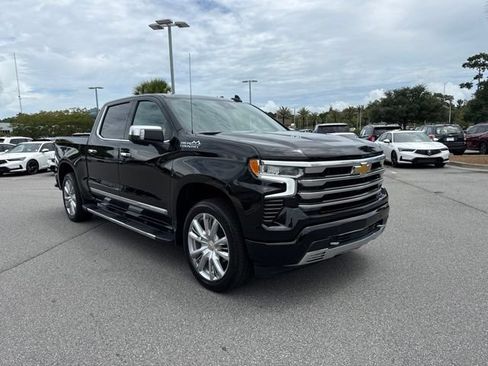 Used 2024 Chevrolet Silverado 1500 High Country w/ Technology Package AWD/4WD image 7