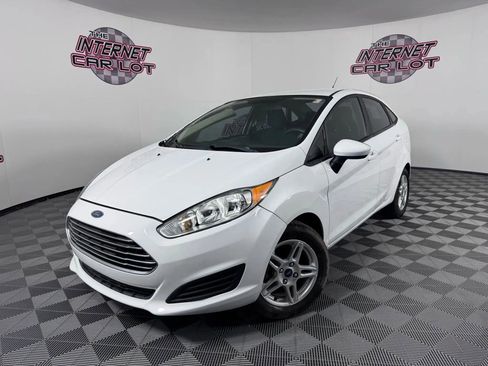 Used 2019 Ford Fiesta SE image 1