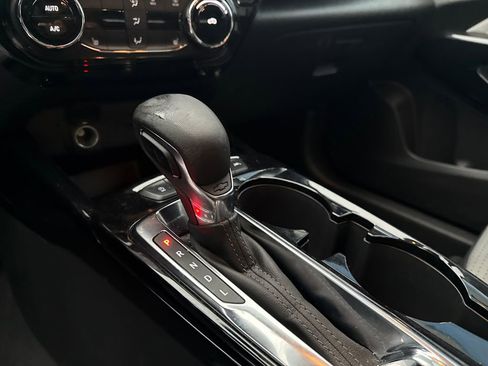 Used 2025 Chevrolet Trax LT w/ LT Convenience Package image 27