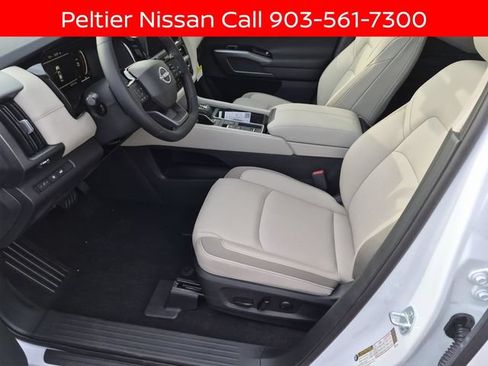New 2026 Nissan Pathfinder SL w/ SL Premium Package FWD image 9