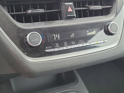 Used 2024 Toyota Corolla LE image 19