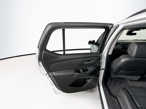 Used 2019 Chevrolet Traverse LT w/ LT Premium Package image 26