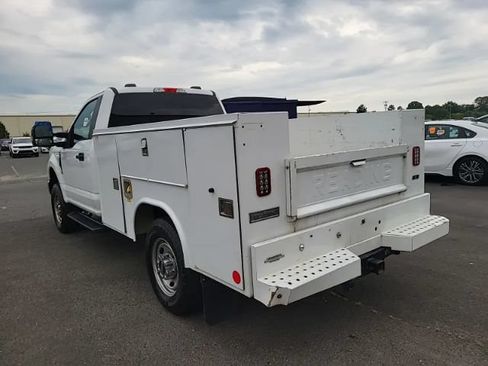 Used 2022 Ford F250 XL w/ Power Equipment Group AWD/4WD image 2