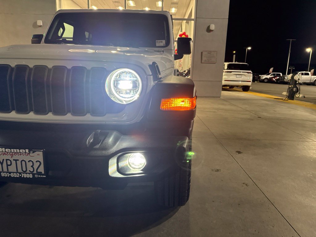 Used 2026 Jeep Wrangler Unlimited Sport AWD/4WD image 12