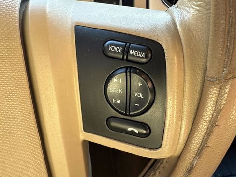 Used 2013 Ford Expedition XLT image 22