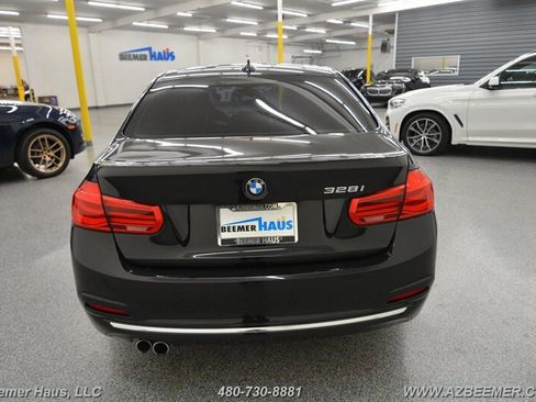 Used 2016 BMW 328i Sedan w/ Premium Package image 10