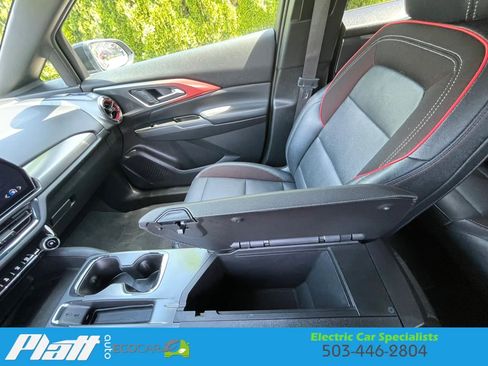 Used 2024 Chevrolet Equinox EV RS FWD image 34
