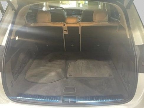 Used 2020 Mercedes-Benz GLE 350 w/ Premium Package image 9