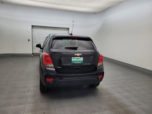 Used 2021 Chevrolet Trax LS w/ Tint and Cruise Package FWD image 6