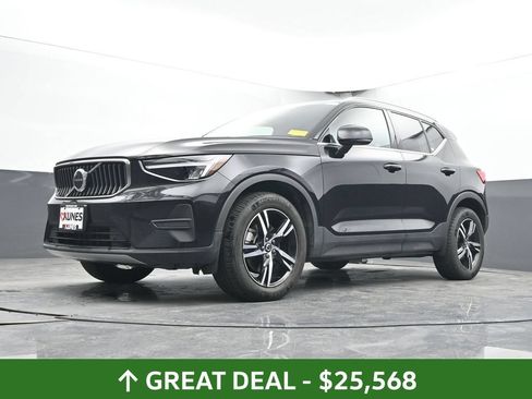 Used 2025 Volvo XC40 B5 Core AWD/4WD image 29