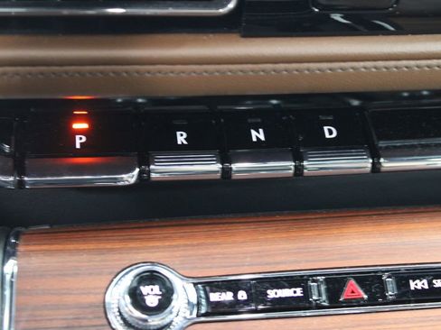 Used 2024 Lincoln Aviator Reserve w/ Equipment Group 201A image 32