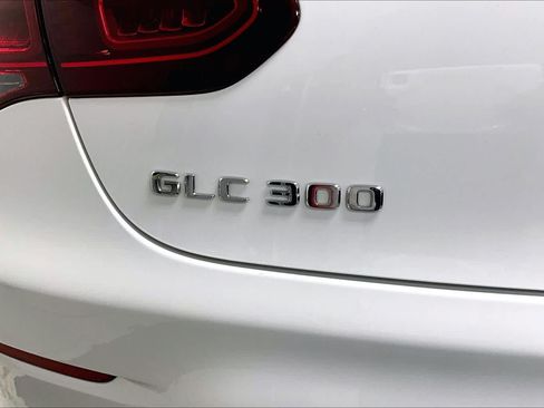 Certified 2022 Mercedes-Benz GLC 300 4MATIC Coupe image 33