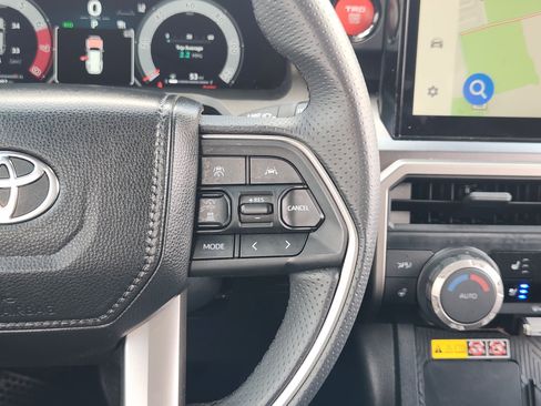 Used 2025 Toyota 4Runner TRD Off-Road Premium AWD/4WD image 29