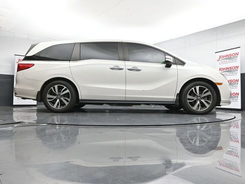 Used 2018 Honda Odyssey EX-L image 24