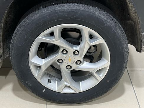 Used 2024 Chevrolet Trax LS w/ LS Convenience Package FWD image 4