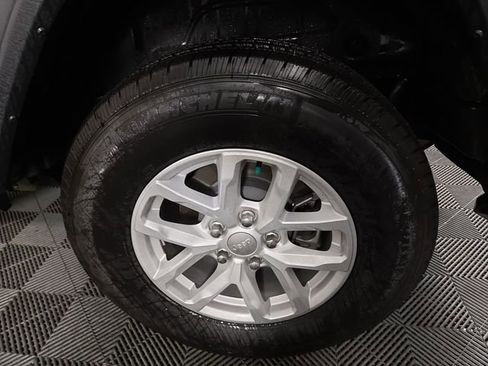 Used 2023 Jeep Wrangler Sport S image 11