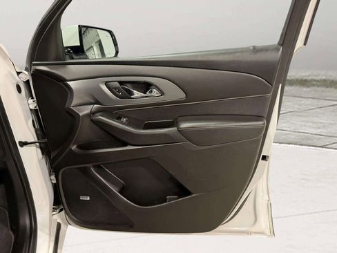 Used 2020 Chevrolet Traverse Premier AWD/4WD image 30