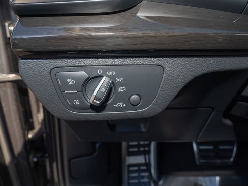 Used 2018 Audi Q5 2.0T Premium Plus w/ Premium Plus Package image 30