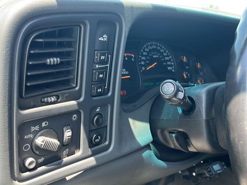 Used 2004 Chevrolet Silverado 2500 LS AWD/4WD image 11