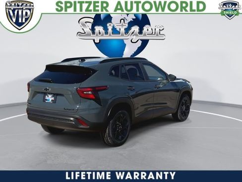 New 2026 Chevrolet Trax LT w/ Midnight Edition image 8