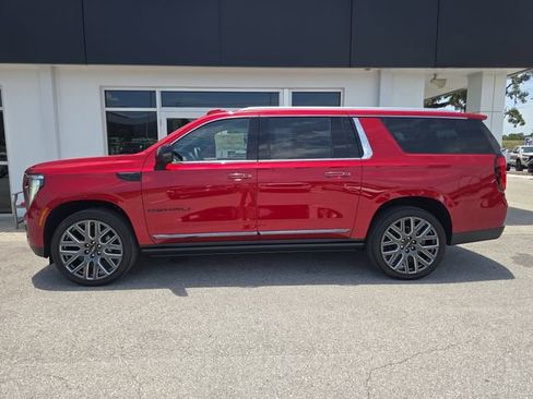 New 2026 GMC Yukon XL Denali Ultimate AWD/4WD image 4