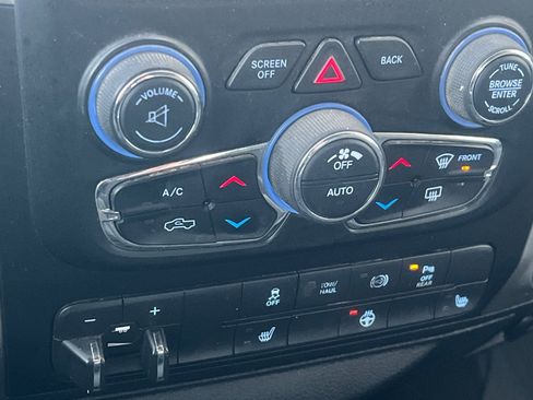 Used 2017 RAM 2500 Big Horn image 12