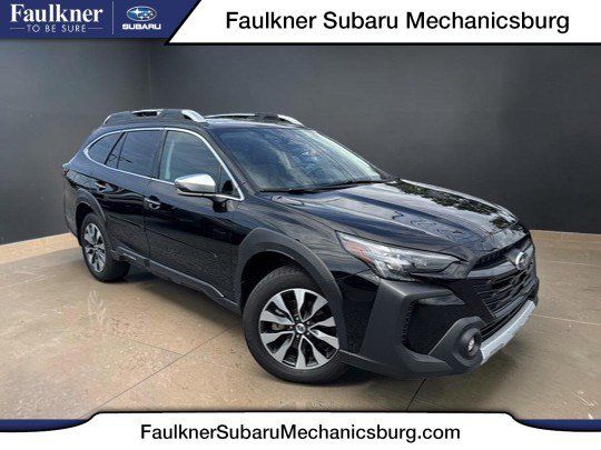 Used 2025 Subaru Outback Touring AWD/4WD image 1