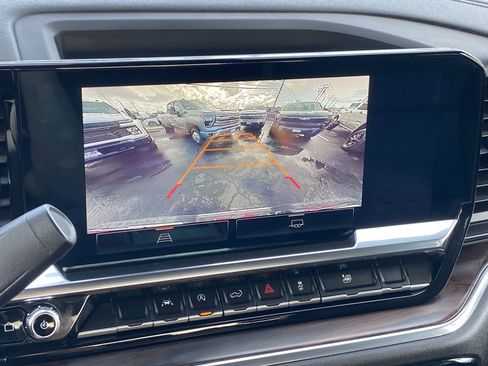 Used 2024 GMC Sierra 1500 SLT image 18