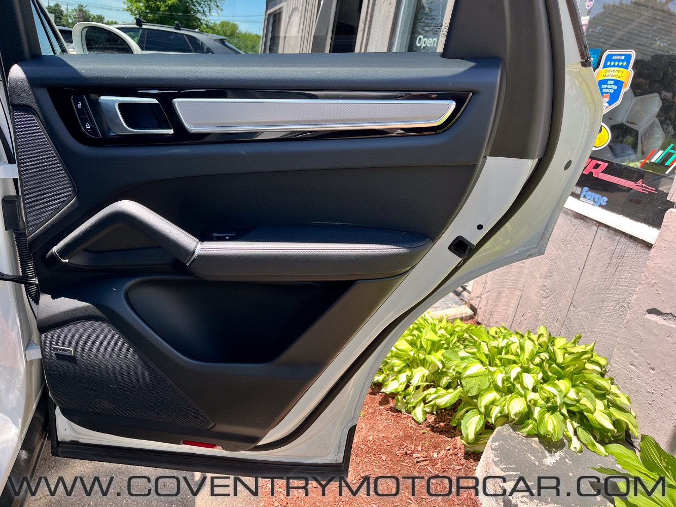 Used 2023 Porsche Cayenne Platinum Edition AWD/4WD image 44