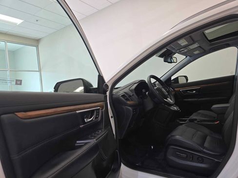 Used 2018 Honda CR-V Touring image 22