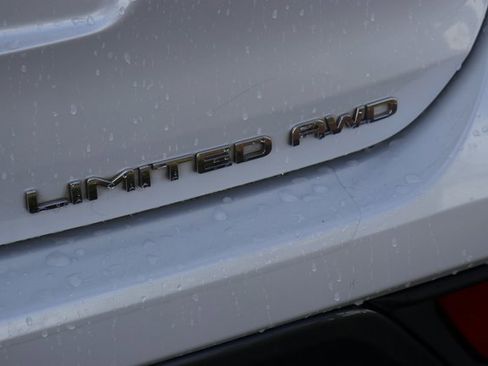 Used 2023 Toyota Highlander L image 8