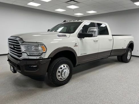 Used 2024 RAM 3500 Limited w/ Safety Group image 5