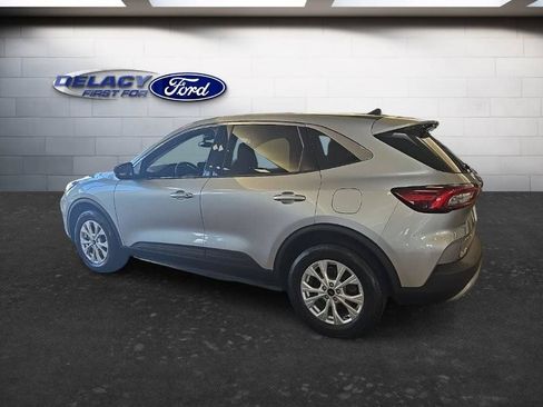 Used 2023 Ford Escape Active AWD/4WD image 3