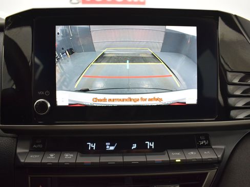 Used 2025 Toyota Camry LE image 16