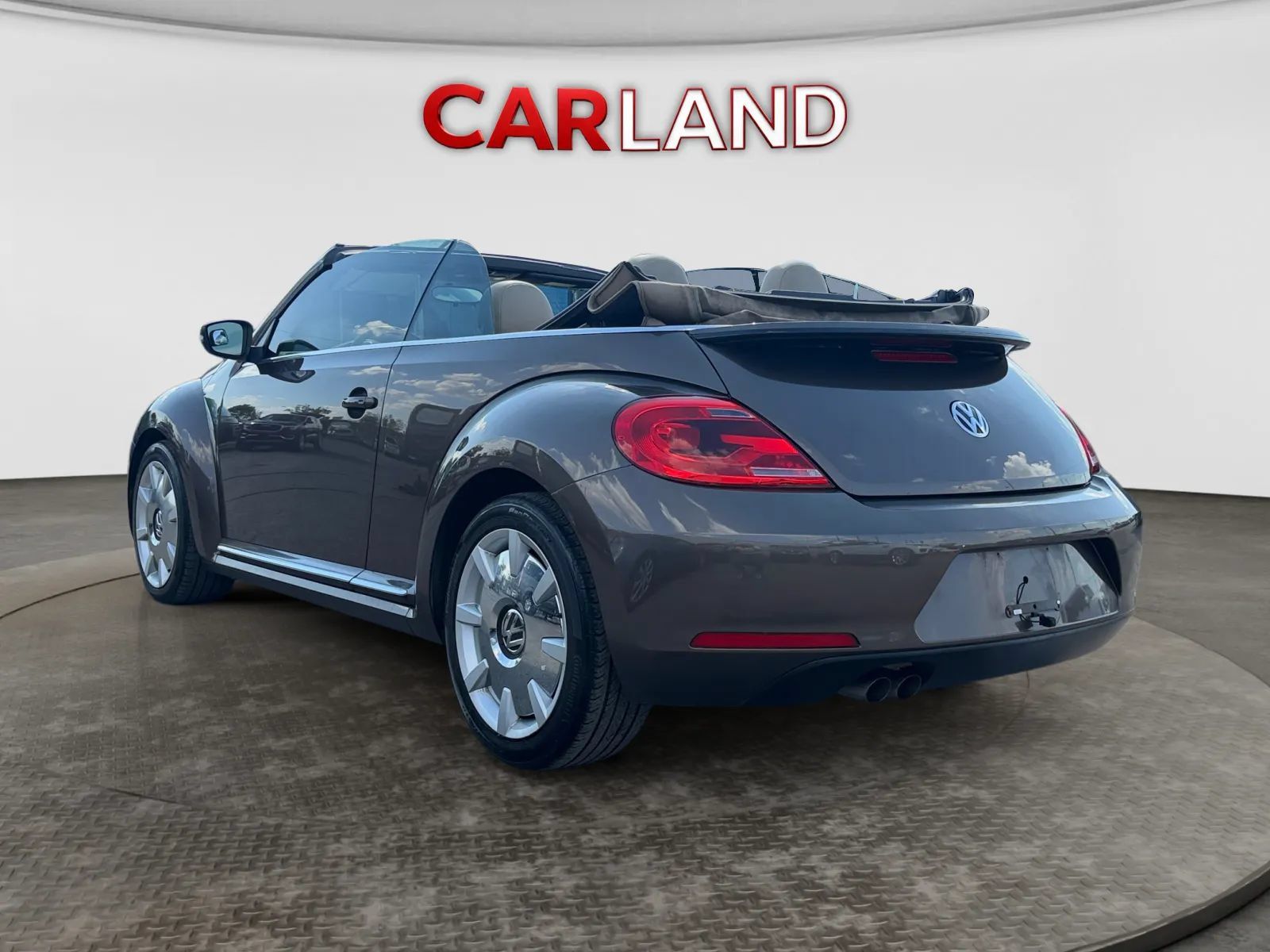 Used 2015 Volkswagen Beetle 1.8T FWD image 4