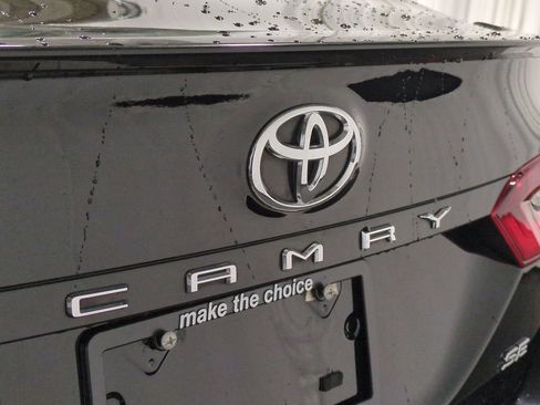 Used 2023 Toyota Camry SE image 14