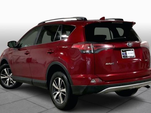 Used 2018 Toyota RAV4 XLE image 11