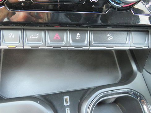 Used 2023 GMC Sierra 1500 AT4 w/ AT4 Premium Package image 27