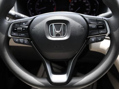 Used 2018 Honda Accord LX image 18